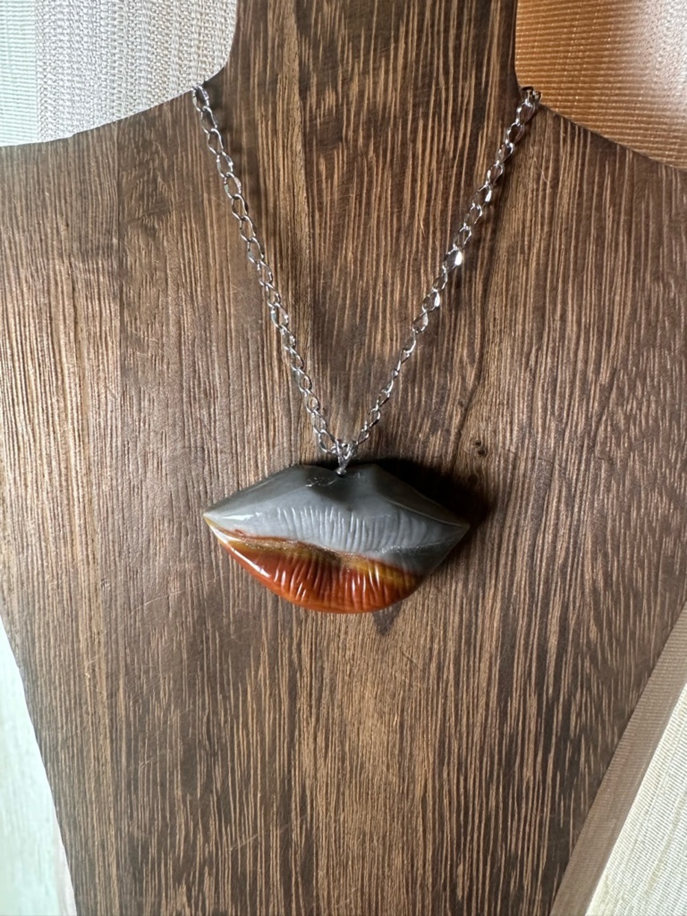 Alashan Agate Lips Pendant Necklace on Sterling Silver Bail and Stainless Steel - Picture 3 of 11